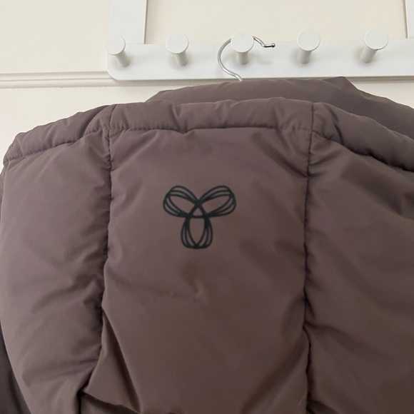 super puff mid jacket ✨SOLD✨ - Picture 6 of 7